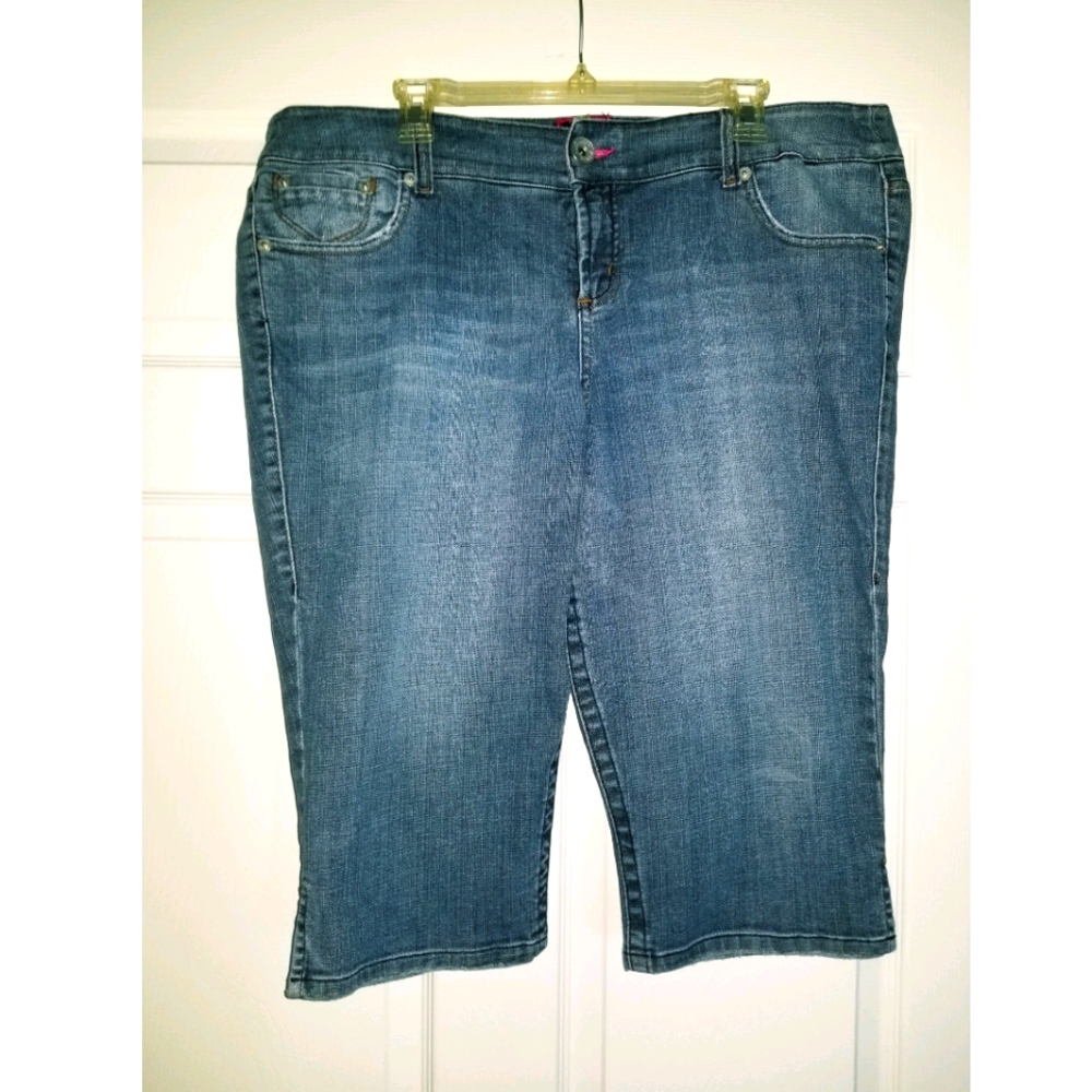 Torrid Jeans Crop with slit at cuff